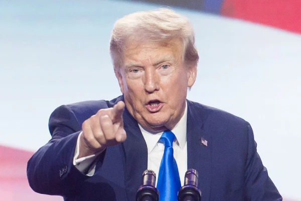 Трамп счел власти Ирана худшими людьми со времен Гитлера