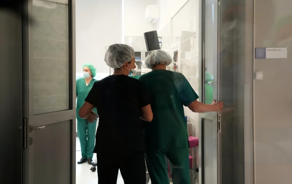 Если вас ранят, лучше сразу ехать в "Гальэзерс", не тратя время на Страдыня.