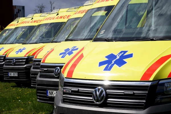 Изображение к статье: Пациент должен сам определить, при смерти он или нет: в соцсетях сцепились с главой неотложки