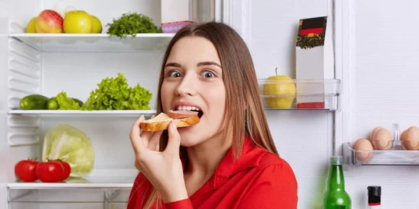 Врач рассказала, почему возникает чувство голода после еды