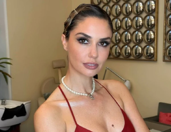 Изображение к статье: Дочь Муцениеце дебютировала на подиуме — мама не скрывает гордости