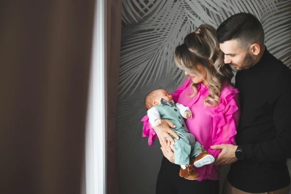 Изображение к статье: Латвийские экономисты выяснили, что уход за ребёнком влияет на зарплаты на десятилетия