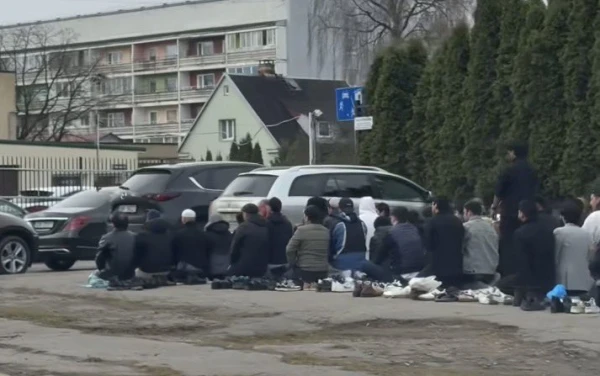 «Это открытая агрессия против местных!» – намаз в Риге взбудоражил христианское население