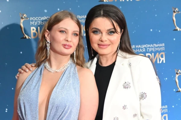 Изображение к статье: Две самых близких женщины Архипа.