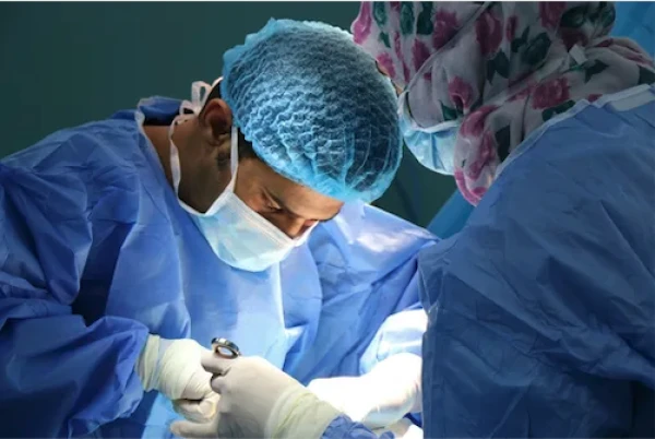 Названы самые опасные тренды пластической хирургии 2026 года