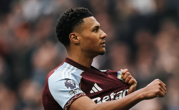 Чемпионат Англии. «Астон Вилла» взяла верх над «Вест Хэмом» и подобралась к тройке лидеров, а также другие результаты