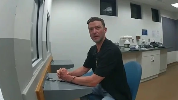 Изображение к статье: В таких условиях заокеанской звезде пришлось защищать свои права.