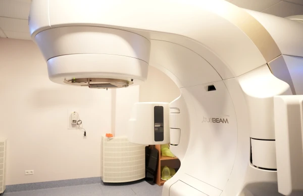 Правительство перераспределило 41 млн евро из ЕС на завершение реконструкции онкологического центра