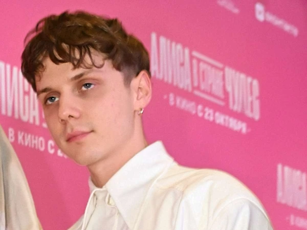 Изображение к статье: У молодого дарования нет отбоя от выгодных предложений.