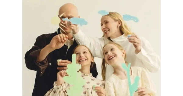 Звездная семья Борисовых: Юра, Анна и их дочери на обложке глянца