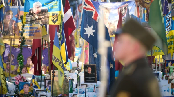 Миллиарды военной помощи под угрозой