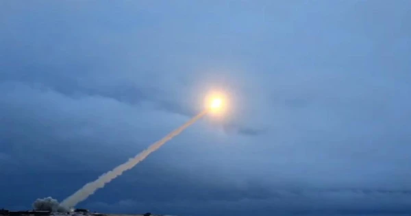 Изображение к статье: Впервые с начала войны Ирана из Йемена выпущена ракета по Израилю