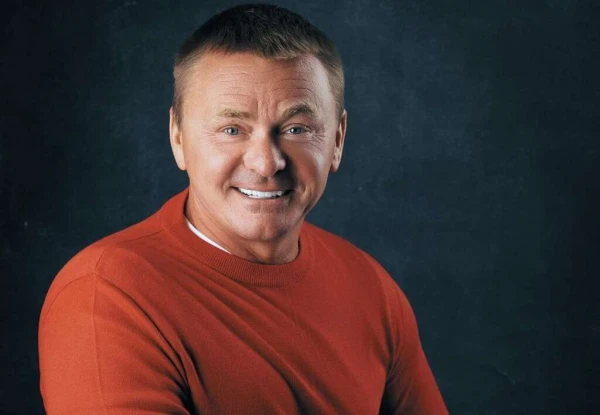 Супруга звезды «Физрука» Владимира Сычева обвиняет его в неверности и раскрывает мотивы: «После 45 мужчины жаждут доказать свою состоятельность»