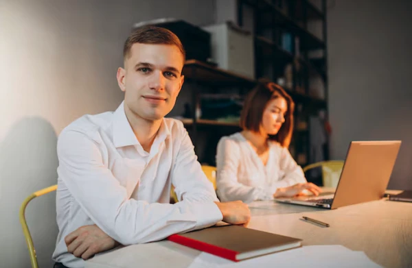 Раскрыта связь между офисным воздухом и привлекательностью