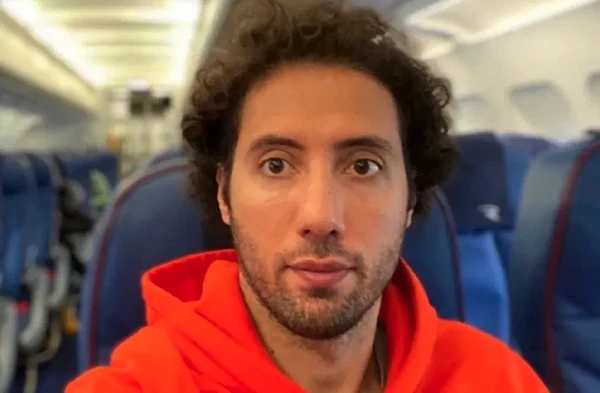 Уехавший из России в Европу комик раскрыл трудности с оформлением гражданства