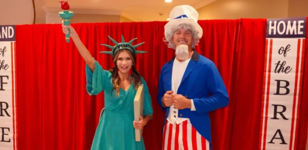 Миссис Ноэм была такой патриоткой.