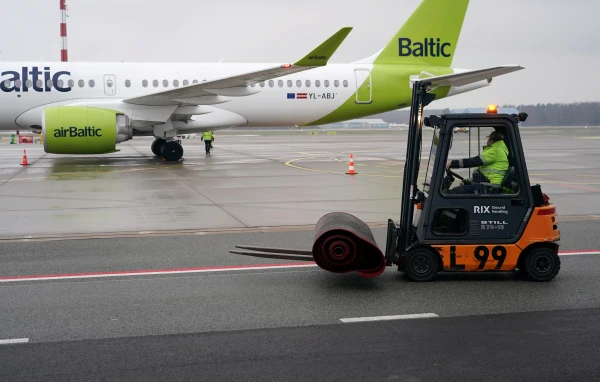 «Зеленые крестьяне» блокируют 30 миллионов для airBaltic. Что дальше?