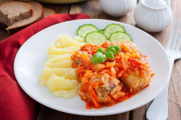 Изображение к статье: Вкусное и полезное блюдо: минтай в томатном соусе