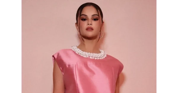 Изображение к статье: Селена Гомес в огненно-розовом мини произвела фурор на вечеринке своего бьюти-бренда