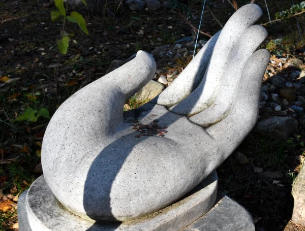 Бюрократический перфекционизм: Латвии пора начать бояться бедности - экономист