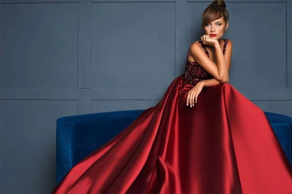 Изображение к статье: Красный — цвет притяжения: что говорит психология