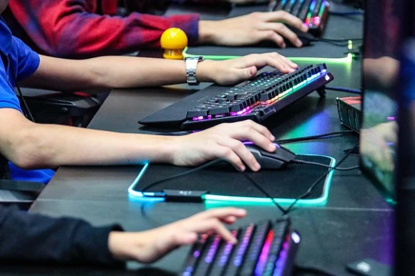 Геймеры массово уходят с Windows 11