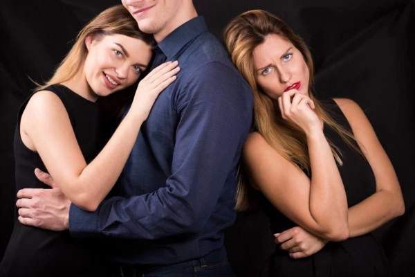 Изображение к статье: Идеальная жена не панацея: 8 типов мужчин, которые изменяют