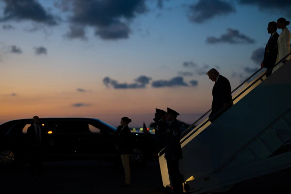 Изображение к статье: США и Иран договорились о двухнедельном перемирии после слов Трампа о готовности «уничтожить целую цивилизацию»