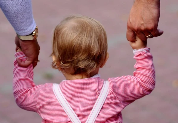 Изображение к статье: Является ли желание иметь детей сегодня роскошью? Опыт Латвии и Литвы