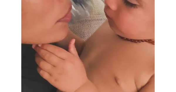 Изображение к статье: Возлюбленная Венсана Касселя поделилась трогательными снимками их общего сына