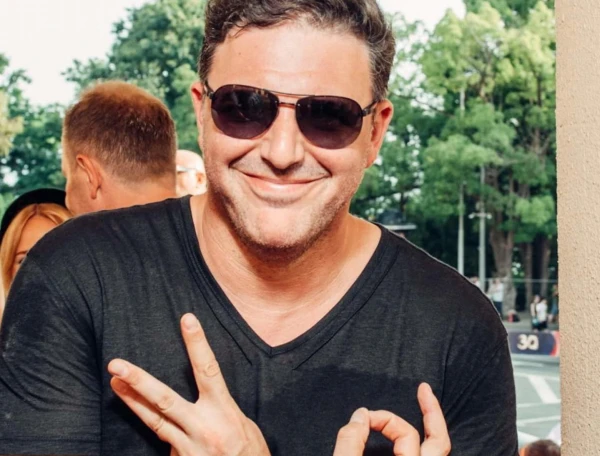 Изображение к статье: Максим Виторган с сыном Платоном: трогательные кадры и удивление поклонников