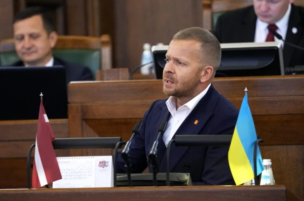 В руководстве Рижской думы уже хотят отобрать зарплату у депутата Росликова