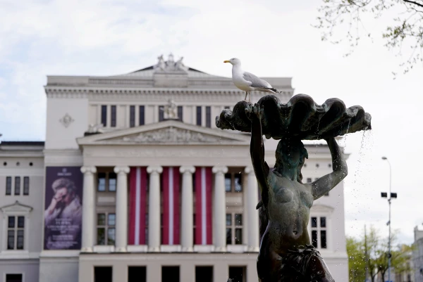 Латвийская национальная опера закрылась: чем займутся балерины?