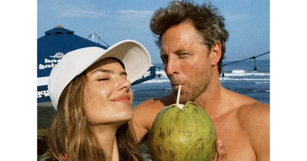 Изображение к статье: Романтический побег в Индонезию: Алессандра Амбросио и её возлюбленный наслаждаются конными прогулками и йогой на побережье