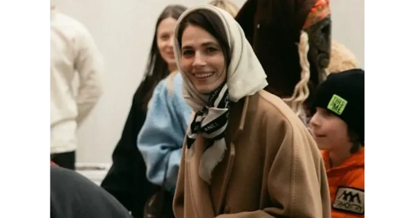 Изображение к статье: Звездная семья в сборе: Юлия Снигирь и Евгений Цыганов впервые появились на публике с сыном Федором