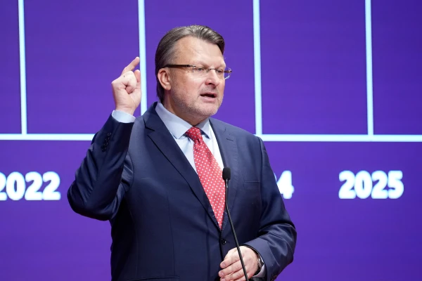 Изображение к статье: «Правительство недееспособно!» Шлесерс еще раз обратился к президенту