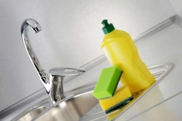 Почему стоит отрезать угол у губки: полезные советы