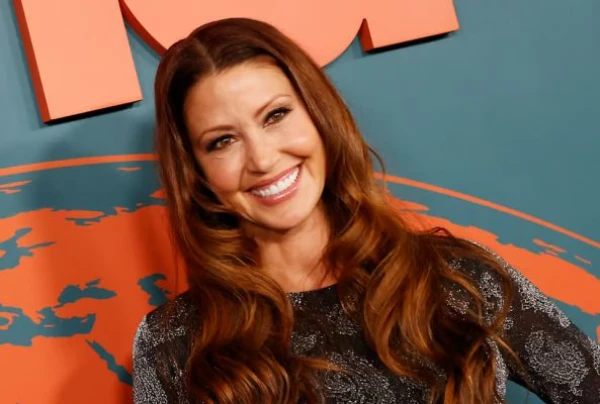 Смелый шаг: Звезда «Американского пирога» Шеннон Элизабет в 52 года открыла себя на OnlyFans!