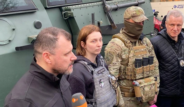 Изображение к статье: ДОПОЛНЕНО: Стрелка уговаривали 40 минут, в МВД раскрыли подробности теракта в Киеве