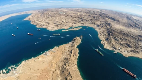 Изображение к статье: Эскалация в Персидском заливе: Иран ответил ударом по кораблям США после атаки на свое судно