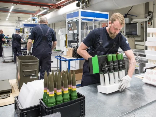 Германия на военном ходу: автогиганты переключаются на производство оружия