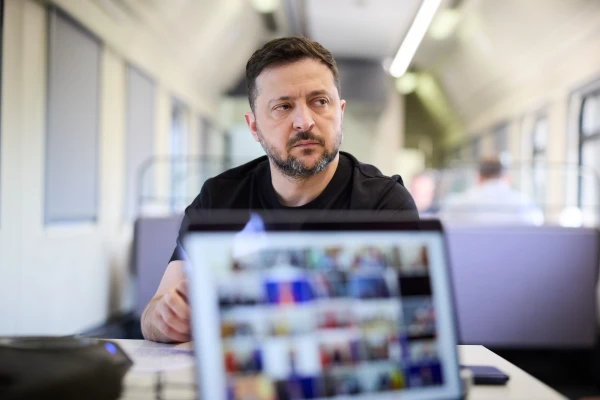 Изображение к статье: Зеленский упрекнул спецпосланников США в неуважении к Украине