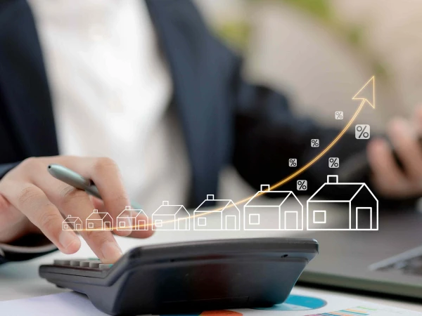 Изображение к статье: Что-то знают? Cверхбогатые люди скупают недвижимость