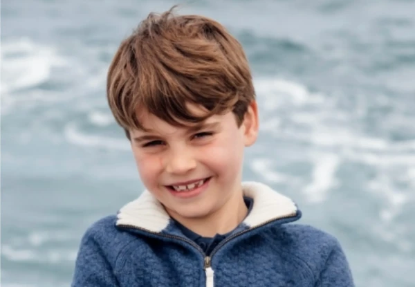 День рождения принца Луи: Уэльские поделились трогательным кадром младшего сына