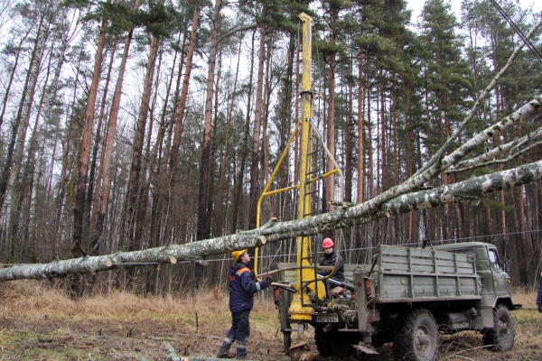 Шторм на подходе: что делают энергетики и железнодорожники