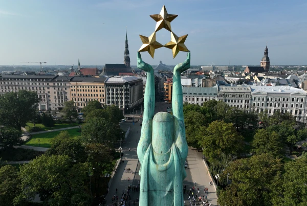 Уже скоро: памятник Свободы отмоют за 20 тысяч евро