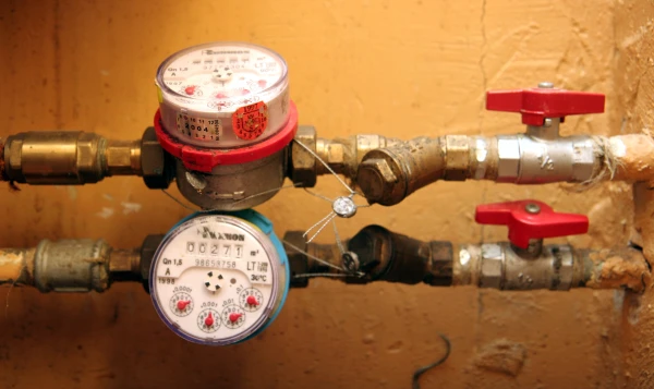 Платим за чужую воду? В Латвии предлагают изменить систему счётчиков