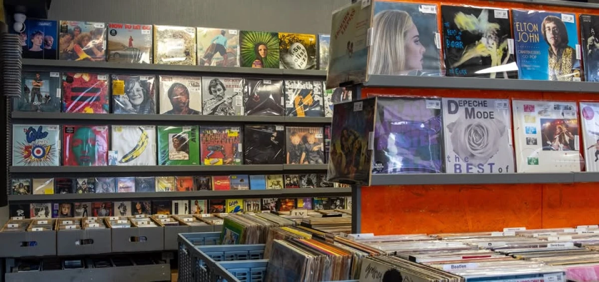 Изображение к статье: «Vinila ēra» открывает новое пространство в Риге