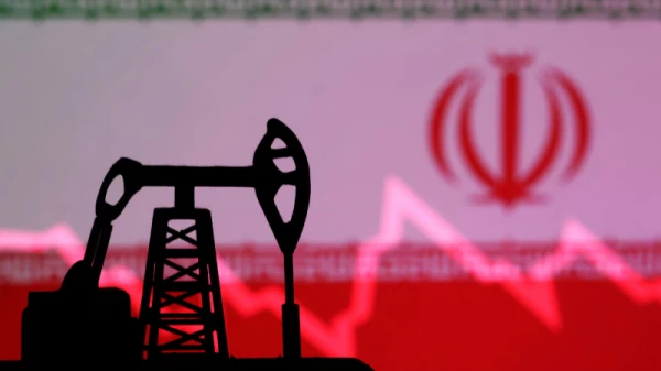 Иран на грани: нефтехранилища переполнены, добыча под угрозой