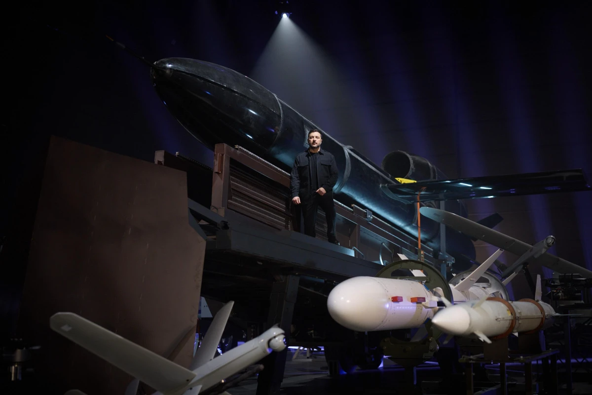 Изображение к статье: Украина будет экспортировать излишки оружия - Зеленский